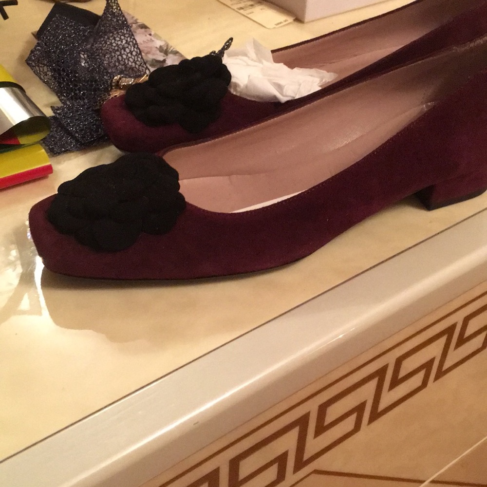 Shoes - Picture 6 of 8